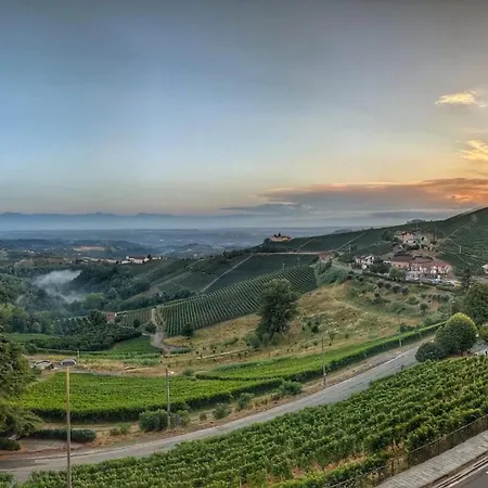 Langhe Panorama House * Monforte dʼAlba